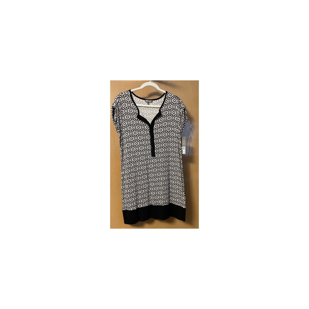 Daisy Fuentes day to dinner dress size M